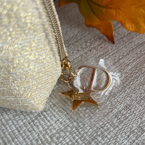 NEW 2pc Dior Limited Edition Golden Beauty Pouch + Lip Maximizer 001 Pink + Box - Picture 4 of 6